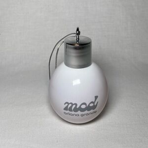 Ariana Grand MOD Vanilla Perfumed Bath & Shower Gel Travel size 75ML